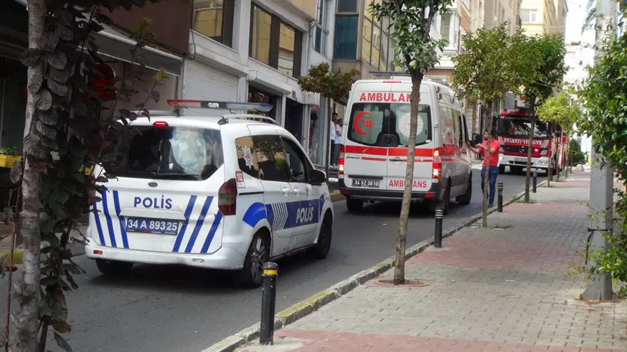 İstanbul'da yoldan geçenlerin üstüne kezzap döktü 6