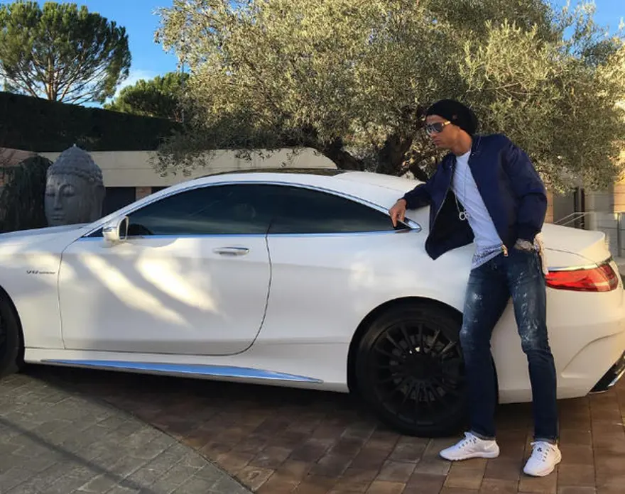 Cristiano Ronaldo yine Bugatti Centodieci ile gündemde 39