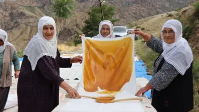 Yaz aylarında unla birlikte pişiriliyor: Hem sağlıklı hem besleyici, güneşin altında 2 gün kurutuluyor