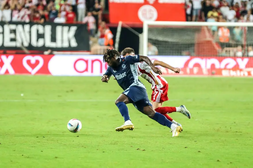 Fenerbahçe, Antalya'dan 3 puanla dönüyor 11