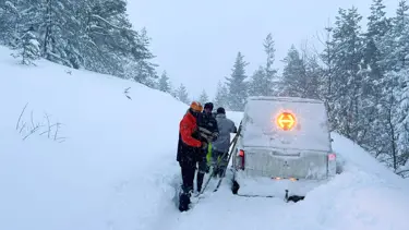 Kastamonu'da arızaya müdahaleye giden ekip karda mahsur kaldı