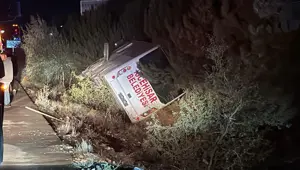 Afyonkarahisar'da midibüs devrildi: 12 yaralı