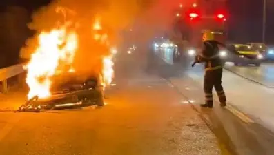 TEM'de otomobil alev alev yandı