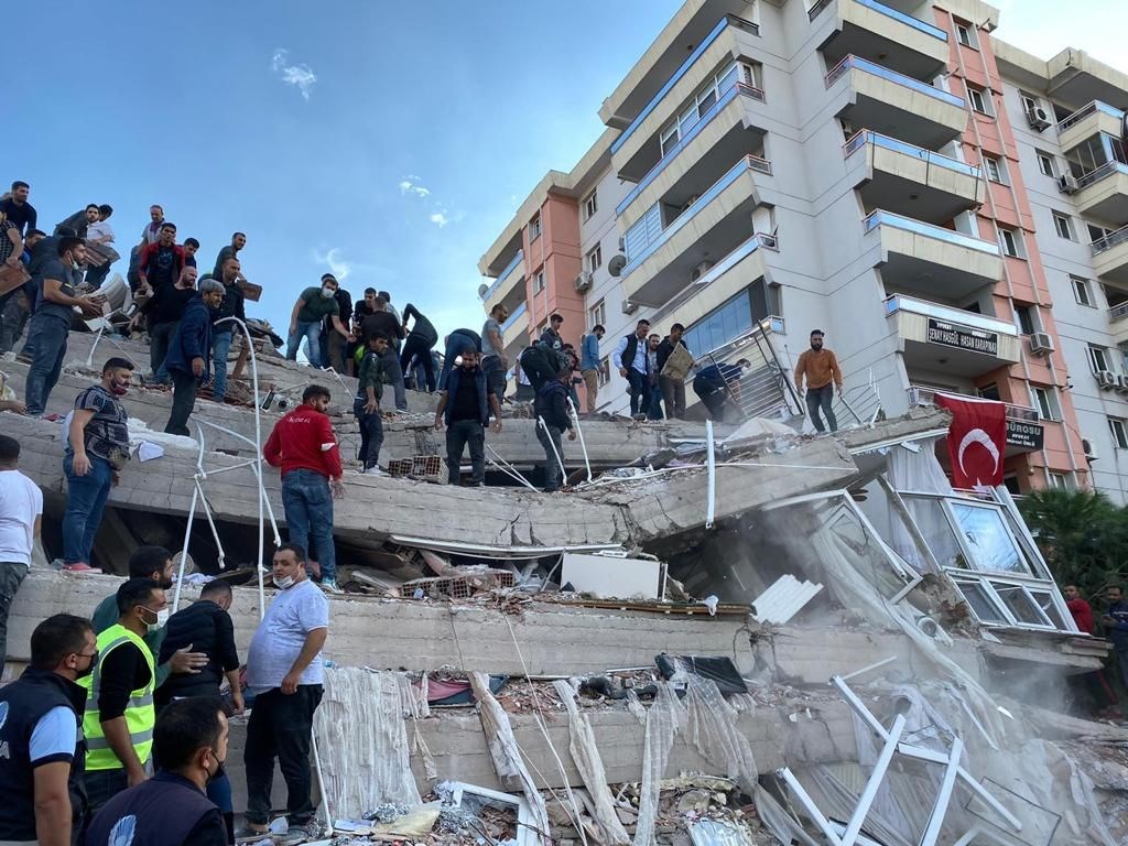 İzmir'de 6,6 şiddetinde deprem: Gazeteci İdil Güngör yaşadıklarını anlattı