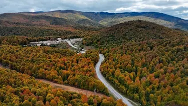Domaniç Dağları'nda sonbahar güzelliği: Doğaseverleri büyülüyor