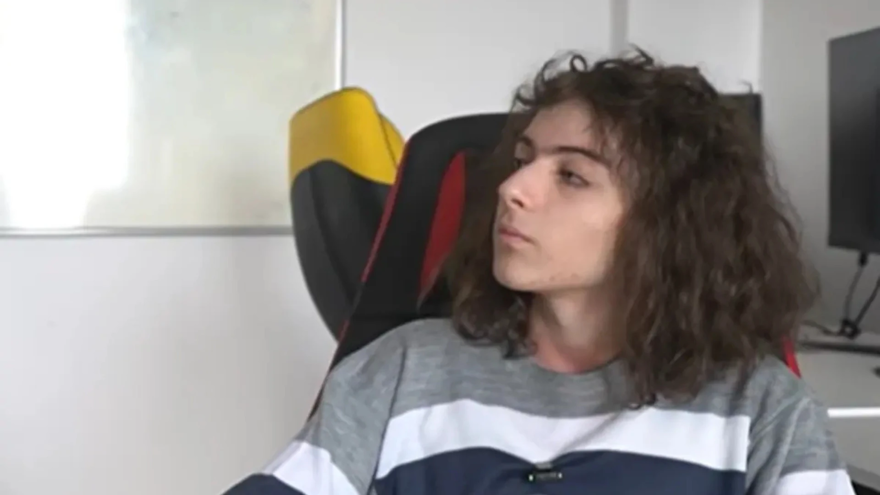 "Filozof Atakan" yıllar sonra konuştu, son hali dikkat çekti. Eğitim hayatı duyanları şaşırttı 4