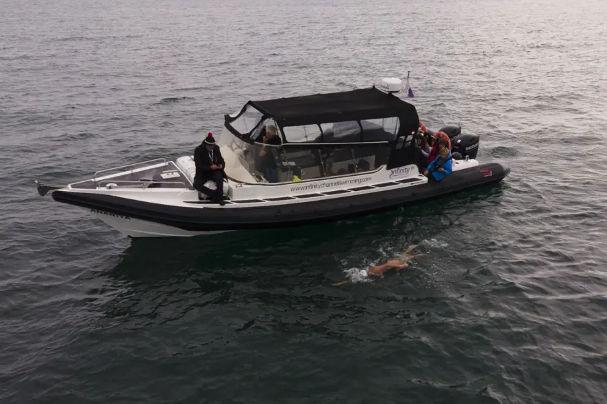 Aysu Türkoğlu, Kuzey Kanalı'nı yüzerek geçen en genç Türk sporcu oldu 7