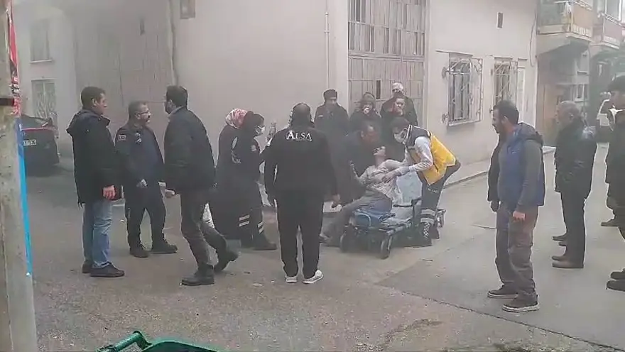 Prizde unutulan elektrikli battaniye evi yaktı: 1 yaralı 