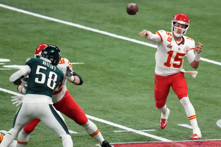 Dünyaca ünlü yıldızların akın ettiği Super Bowl'da şampiyon belli oldu 1