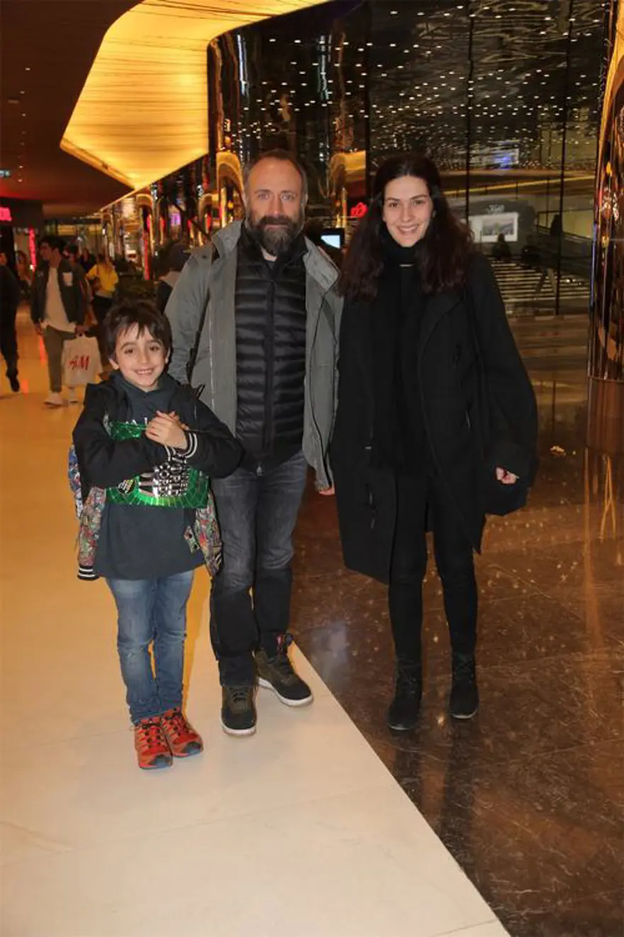 Halit Ergenç-Bergüzar Korel çiftinden sezon yatırımı 4 Halit Ergenç-Bergüzar Korel çiftinden sezon yatırımı 4