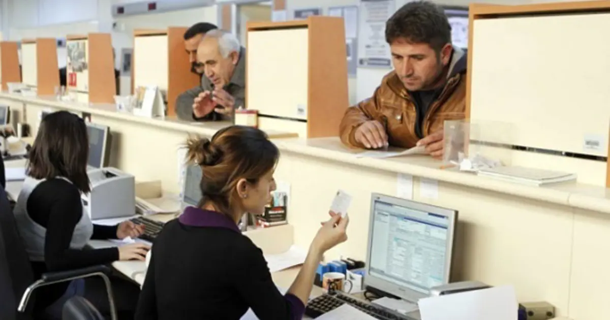 Arefe günü yarım gün mü? Yarın bankalar, kargolar ve noterler açık mı, çalışıyor mu?