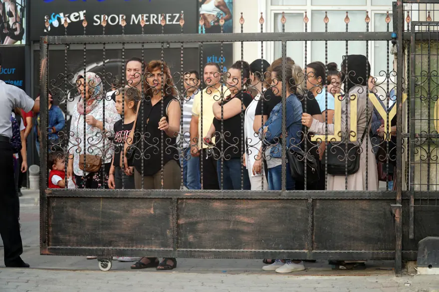 Okullar açıldı (18 milyon öğrenci ders başı yaptı) 27