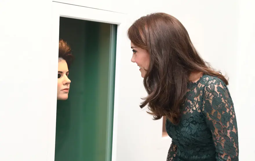 Kate Middleton’ın sanat şıklığı 11