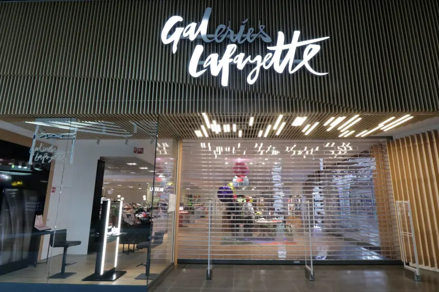 TEDBİRLERİN KONTROLÜ İÇİN 100 BİN POLİS VE JANDARMA 25