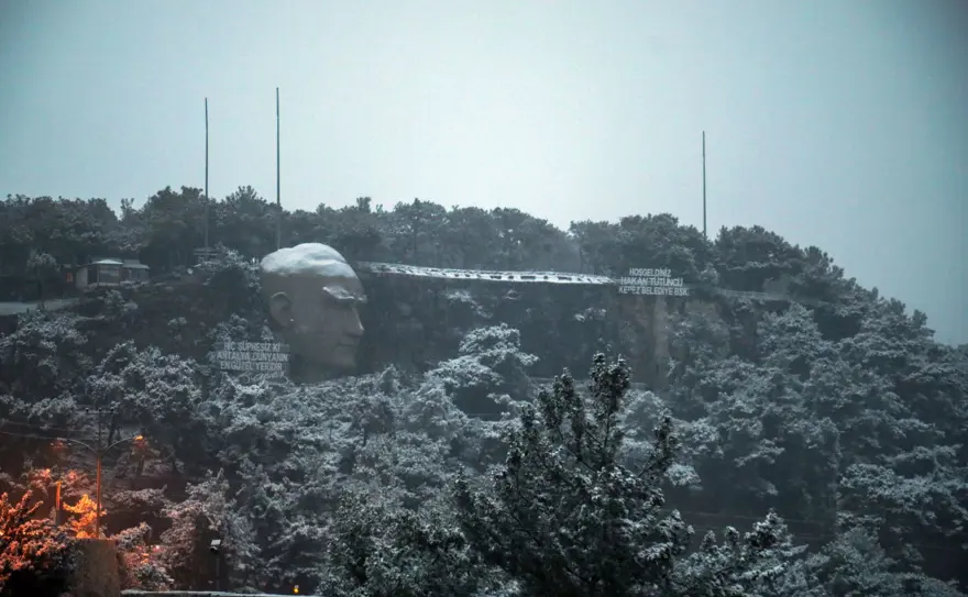 Antalya’ya 29 yıl sonra kar yağdı 10 Antalya’ya 29 yıl sonra kar yağdı 10