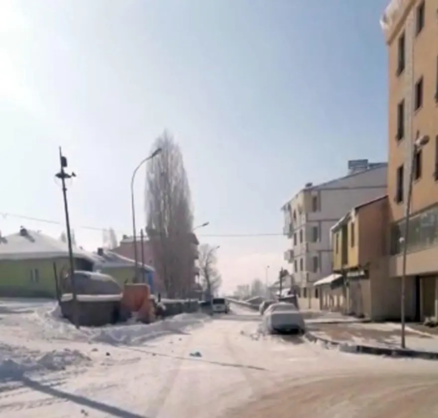 Doğu buz kesti: Termometreler eksi 32,7 dereceyi gösterdi 3