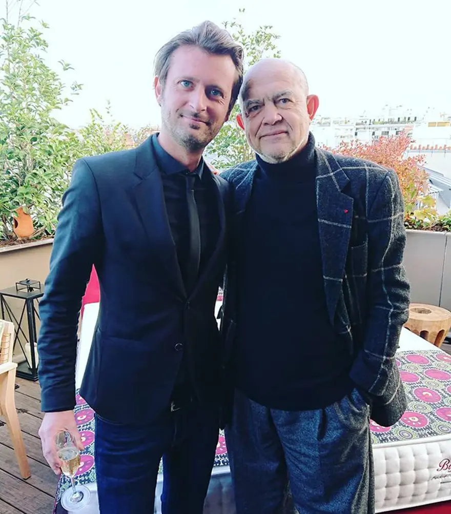 Christian Lacroix (Sağdaki) 23