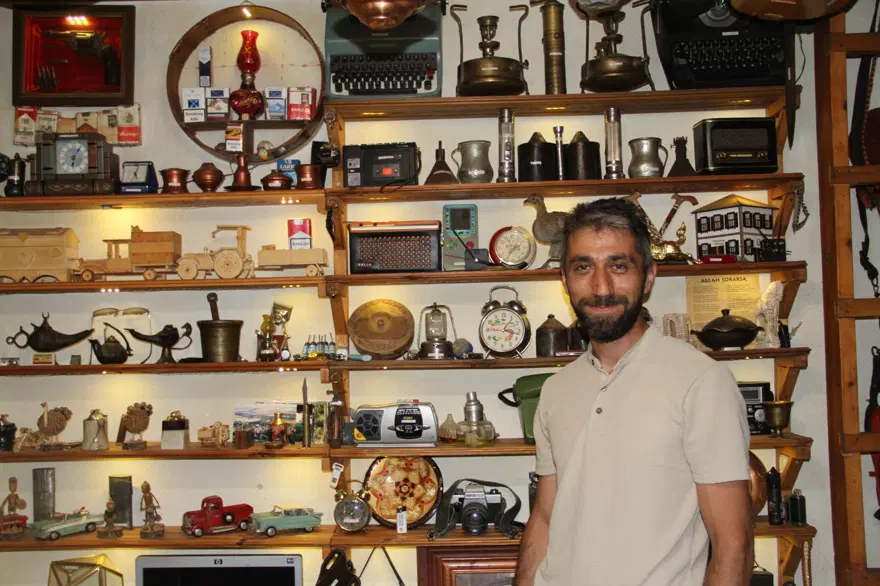 Babasından kalan dükkanı müzeye dönüştürdü: Eşyalarla hatıralarını pekiştiriyor 