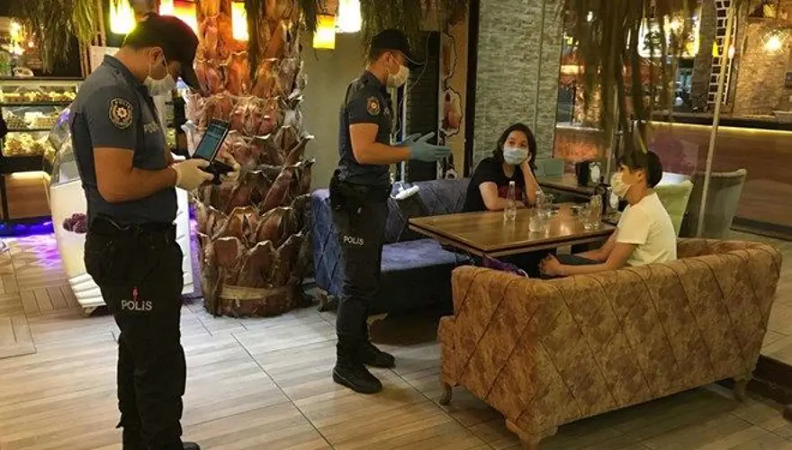 Türkiye'de corona virüs: Salgınla geçen bir yılda neler yaşandı? 15 Türkiye'de corona virüs: Salgınla geçen bir yılda neler yaşandı? 15