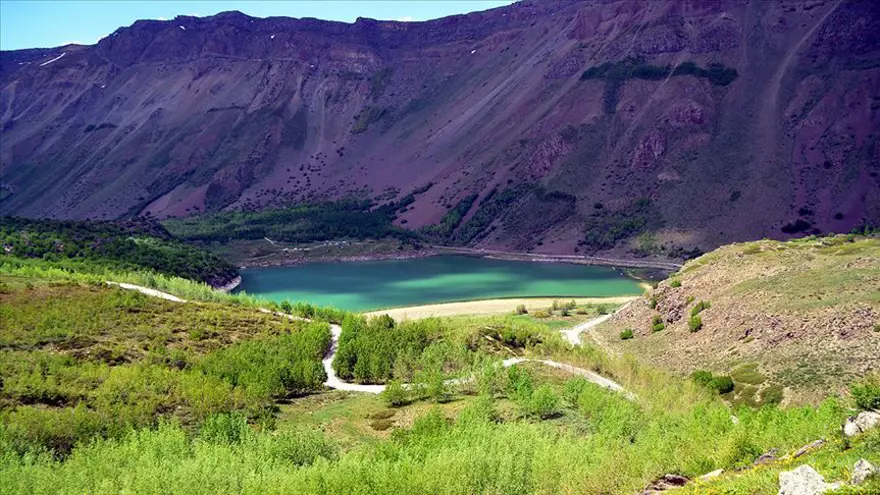 Kampçıların yeni gözdesi: Nemrut Krater Gölü 1 Kampçıların yeni gözdesi: Nemrut Krater Gölü 1