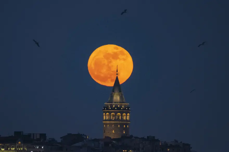 İstanbul'da muhteşem dolunay manzaraları 7