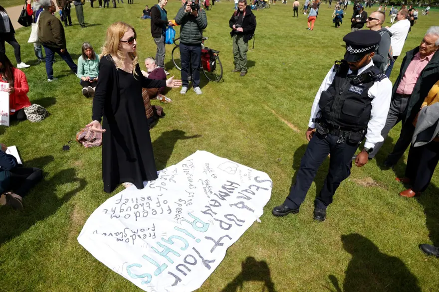İngiltere'de tecrit karşıtı protesto 6