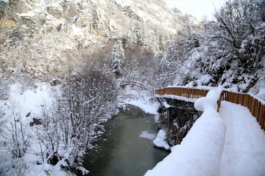 Kastamonu'da bir doğa harikası Horma Kanyonu! Kar altında doyumsuz manzaralar sunuyor 14 Kastamonu'da bir doğa harikası Horma Kanyonu! Kar altında doyumsuz manzaralar sunuyor 14
