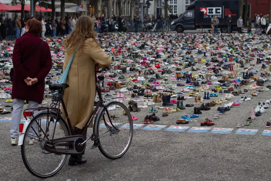 Hollanda'da Gazze'de ölen çocuklar ve gazeteciler anıldı 2 Hollanda'da Gazze'de ölen çocuklar ve gazeteciler anıldı 2
