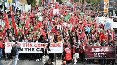 Üsküdar'da "Gazze Ölüyor! Ayağa Kalk!" yürüyüşü