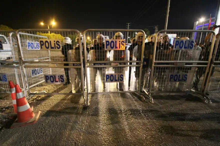 ABD Konsolosluğu'na Filistin bayrağı 7