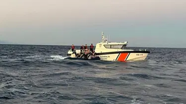 Ayvacık açıklarında 17 göçmen yakalandı