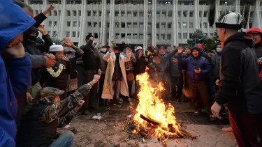 Kırgızistan'ın başkenti Bişkek'te yeniden OHAL