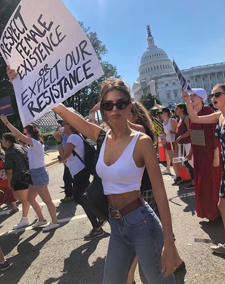 Kavanaugh'u protesto eden Amy Schumer ve Emily Ratajkowski tutuklandı 6