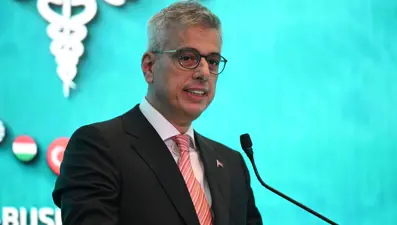 İstanbul depremi | Bakan Memişoğlu: Panikle dışarı atlayan 32 kişinin tedavisi sürüyor