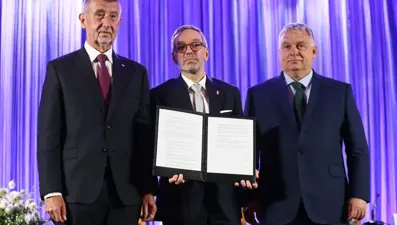 AB karşıtı ve aşırı sağcı 3 partiden yeni ittifak