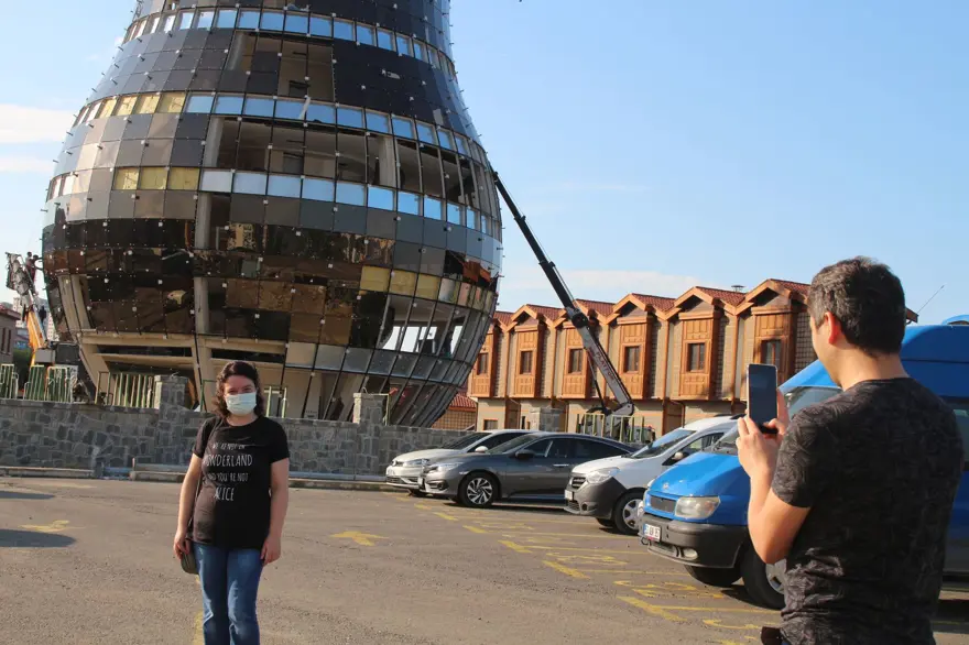 Rize'deki dünyanın en büyük çay bardağı Guinness’e aday 9