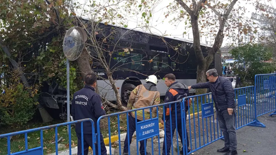 İstanbul'da metrobüs kazası 2