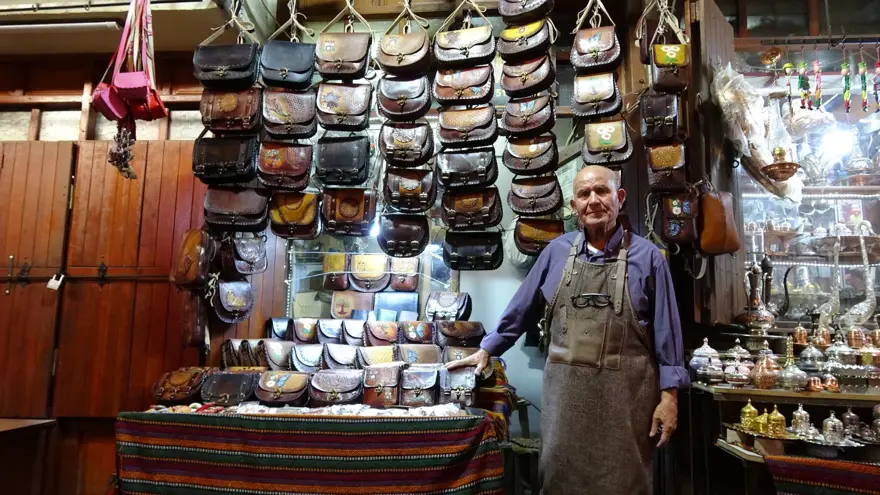 76 yaşında ama mesleğini yaşatmaya devam ediyor: 66 yıldır üretmekten vazgeçmedi 5 76 yaşında ama mesleğini yaşatmaya devam ediyor: 66 yıldır üretmekten vazgeçmedi 5