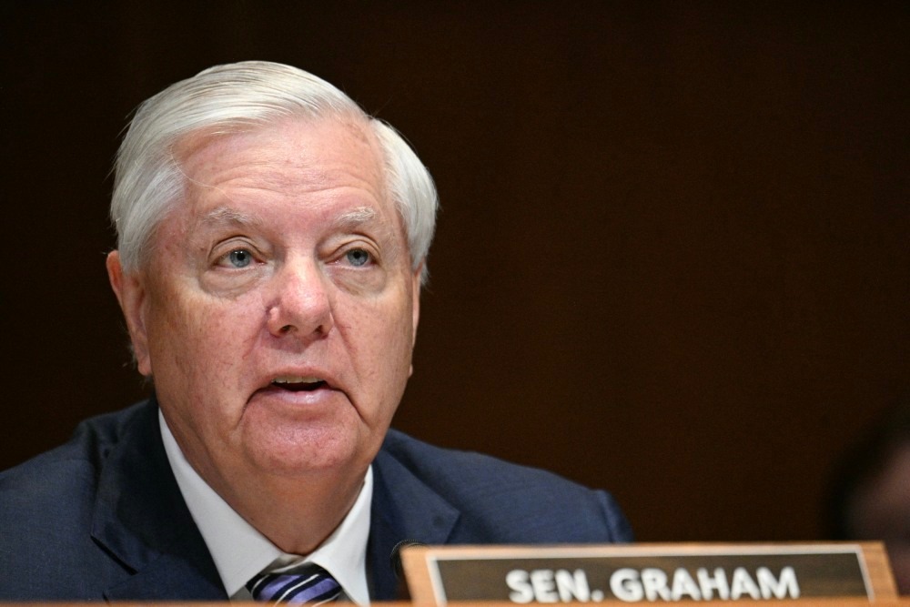 ABD Senatörü Lindsey Graham 71 yaşında hayatını kaybetti haber görseli