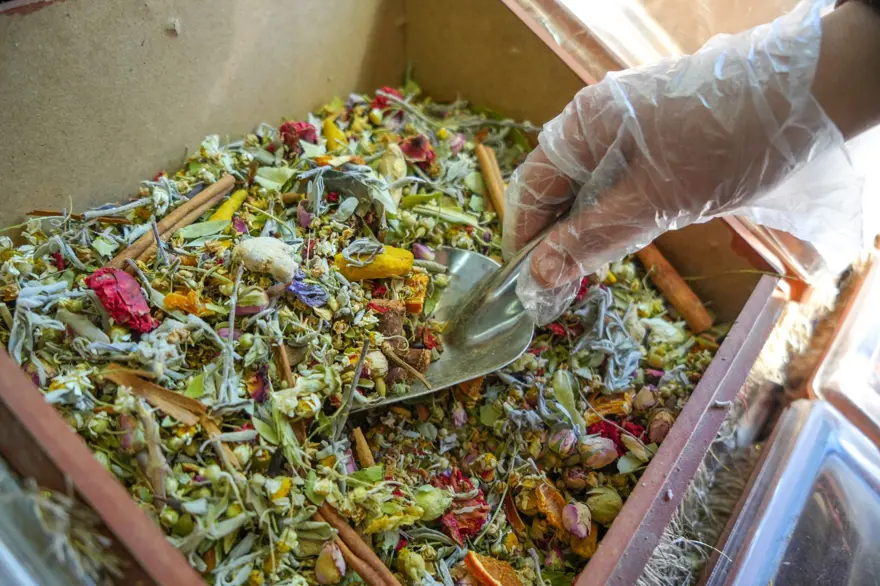 Kilosu 500 liradan tezgahlarda alıcı buluyor: Hasta olmak istemeyenler oraya koşuyor 