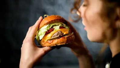 Hamburger nasıl bir Amerikan klasiği haline geldi?