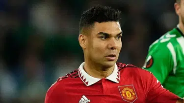 Galatasaray'ın rakibi Manchester United'da Casemiro sakatlandı