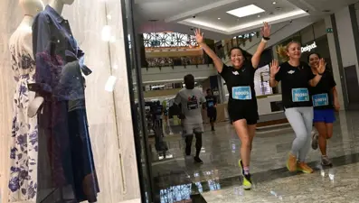 Dubai’de 50 derece sıcağa karşı klimalı maraton