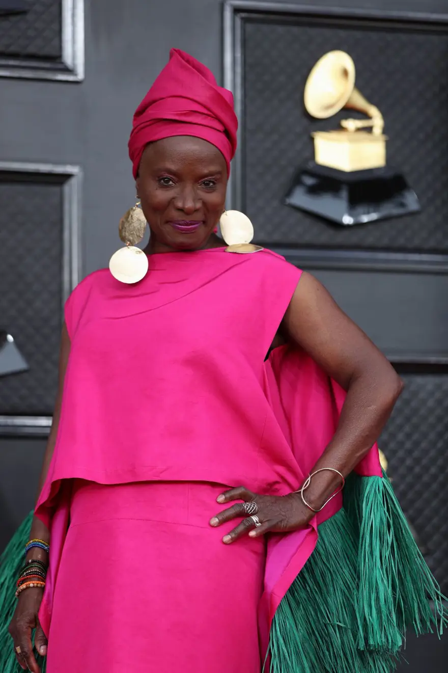 2022 Grammy Ödülleri'nde kırmızı halı şıklığı 60