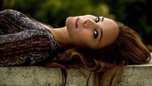 Yalancı dizisinin Deniz'i Burçin Terzioğlu kimdir? Yalancı dizisinin Deniz'i Burçin Terzioğlu kimdir?