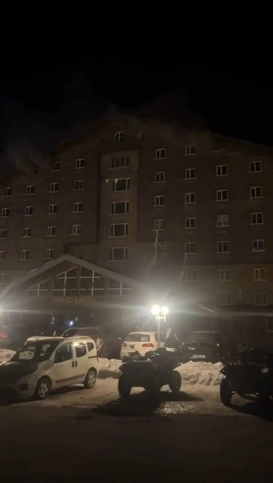 Kartalkaya'da otel yangını | Ölümden çarşaflarla kurtulmaya çalıştılar: Yardım edin, nereden çıkacağız? 7