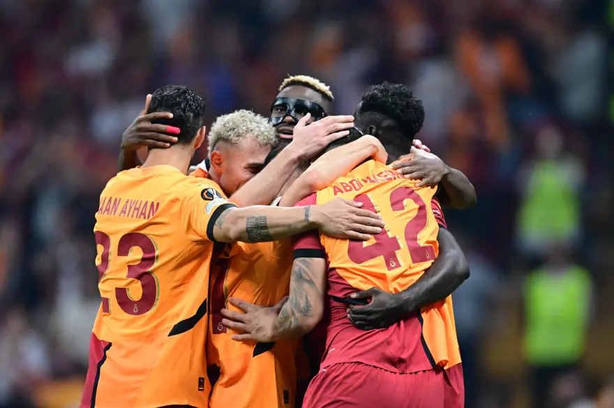 Galibiyetle başladı: Galatasaray, PAOK engelini 3 golle aştı 