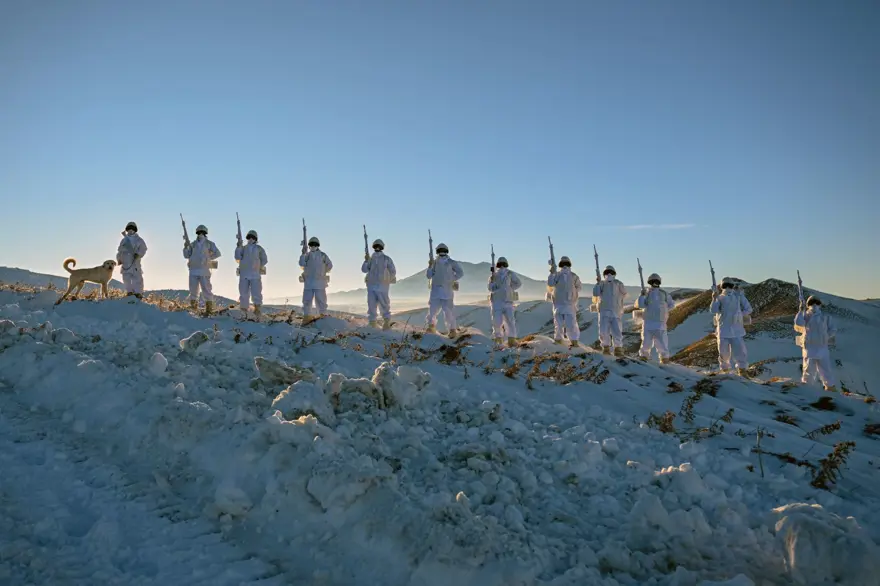 "Hudut kartalları" yeni yılı elleri tetikte karşıladı 20