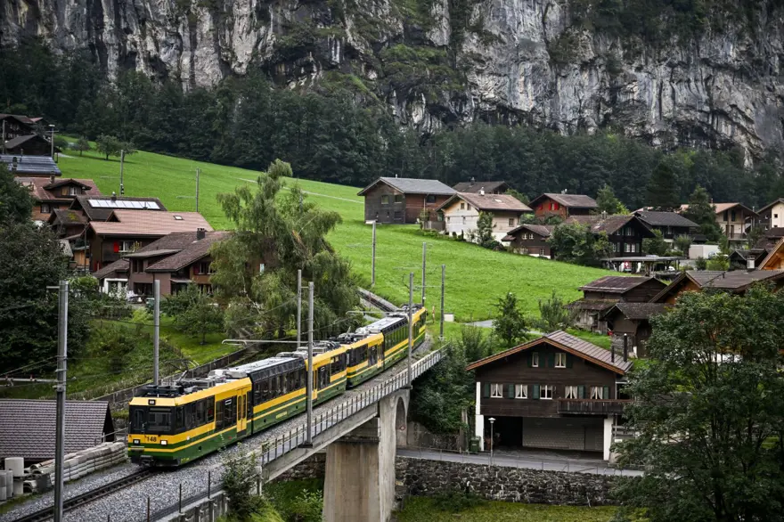 Alp Dağları'nın kalbinde: Turistler en çok orayı tercih ediyor 1