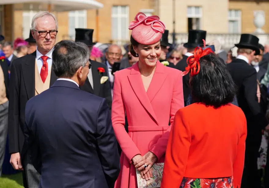 Kraliçe'nin Bahçe Partisi'nde ev sahibi Kate Middleton 16 Kraliçe'nin Bahçe Partisi'nde ev sahibi Kate Middleton 16